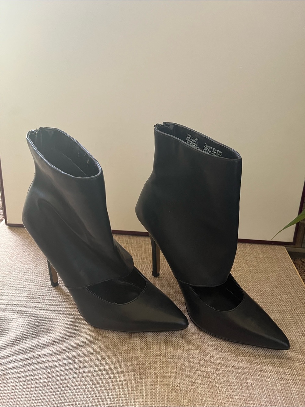 Rock & Republic Black Pointed Stiletto Ankle Boots